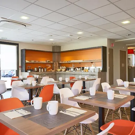 Kyriad Angers Ouest Otel