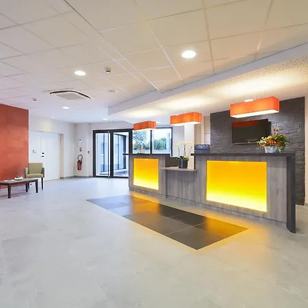 Otel Kyriad Angers Ouest 3*