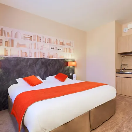 Otel Kyriad Angers Ouest 3*