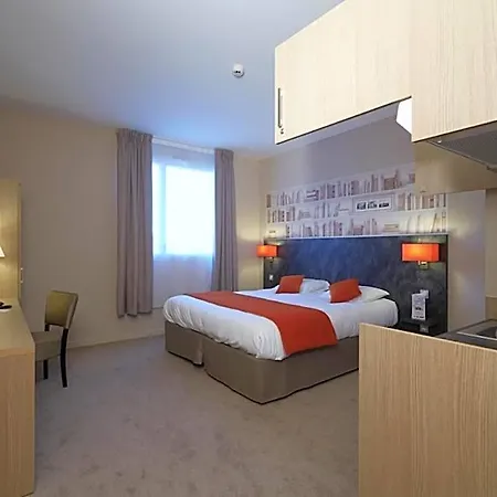 Otel Kyriad Angers Ouest