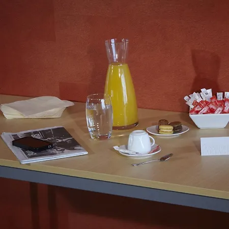 Kyriad Angers Ouest Hotel