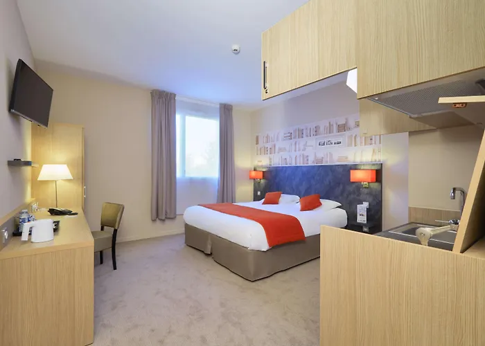 Kyriad Angers Ouest 3*